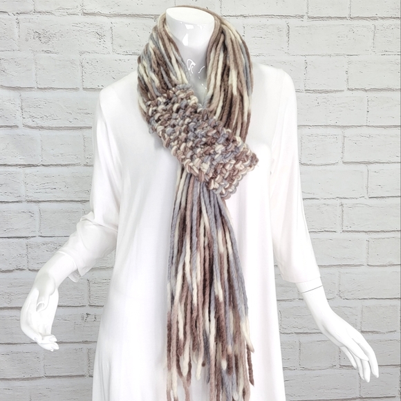 Beautiful Handcrafted Natural Multi Color Scarf - Picture 2 of 7